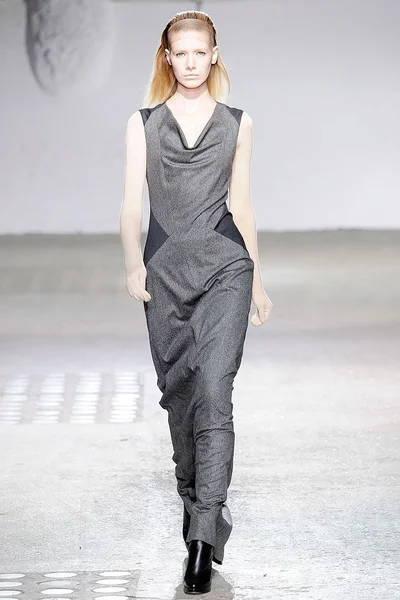 Look 19